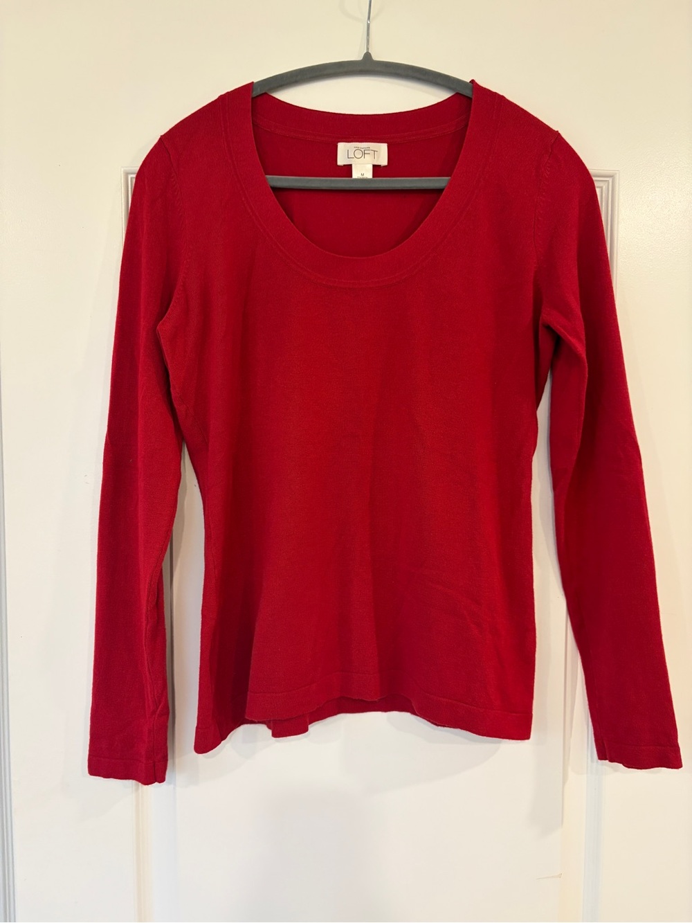 EUC Ann Taylor LOFT Red Scoop Neck Long Sleeve Sweater Top Size M